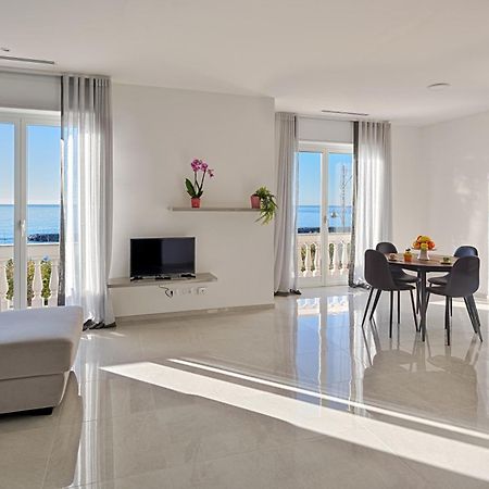 Ferienwohnung Cicolombo Santo Stefano al Mare Exterior foto